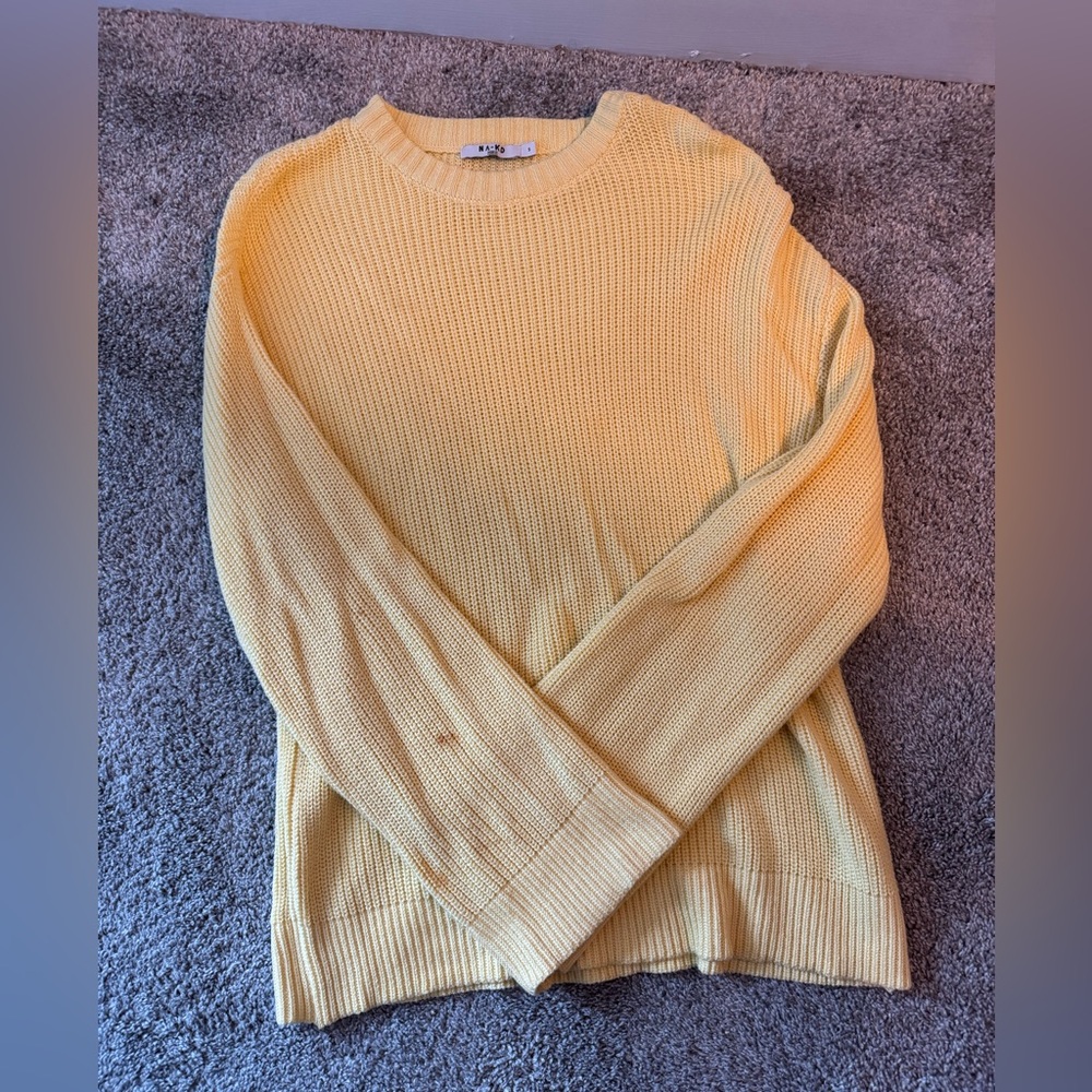Butter yellow N.A.-KD sweater. Size L